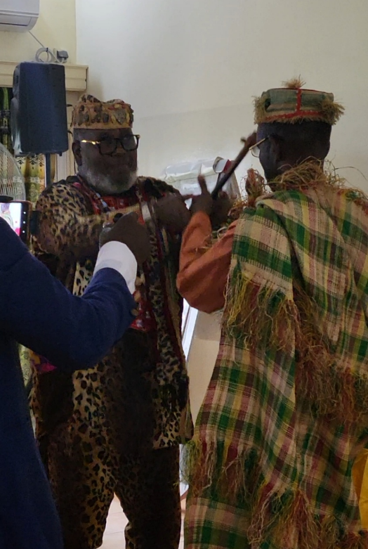 Participation à la rencontre entre le roi Ovenga 1er du Gabon et une délégation des tradipraticiens du Congo
